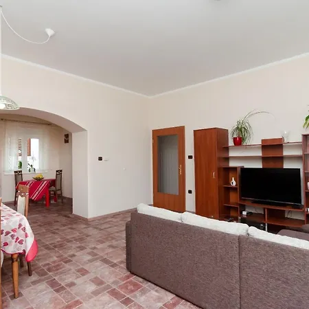 Aleksandra Appartement